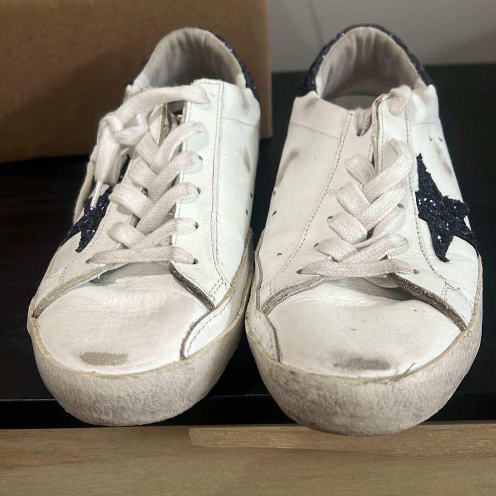 Golden goose sneakers worn few times, no box, no dust bag, size 8